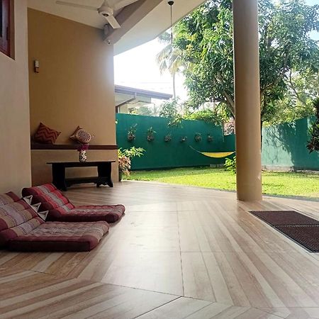 Guesthouse Dilush بيروفالا المظهر الخارجي الصورة