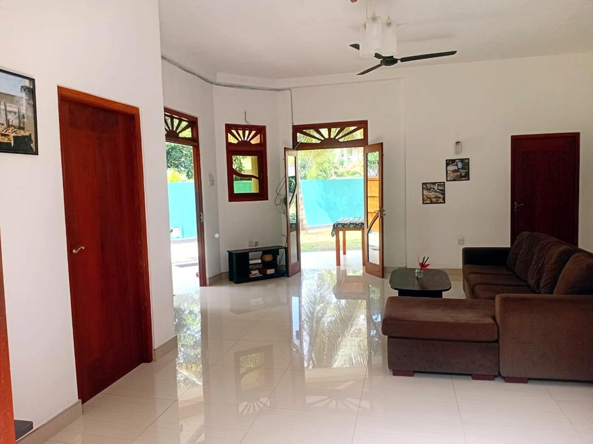 Guesthouse Dilush بيروفالا المظهر الخارجي الصورة