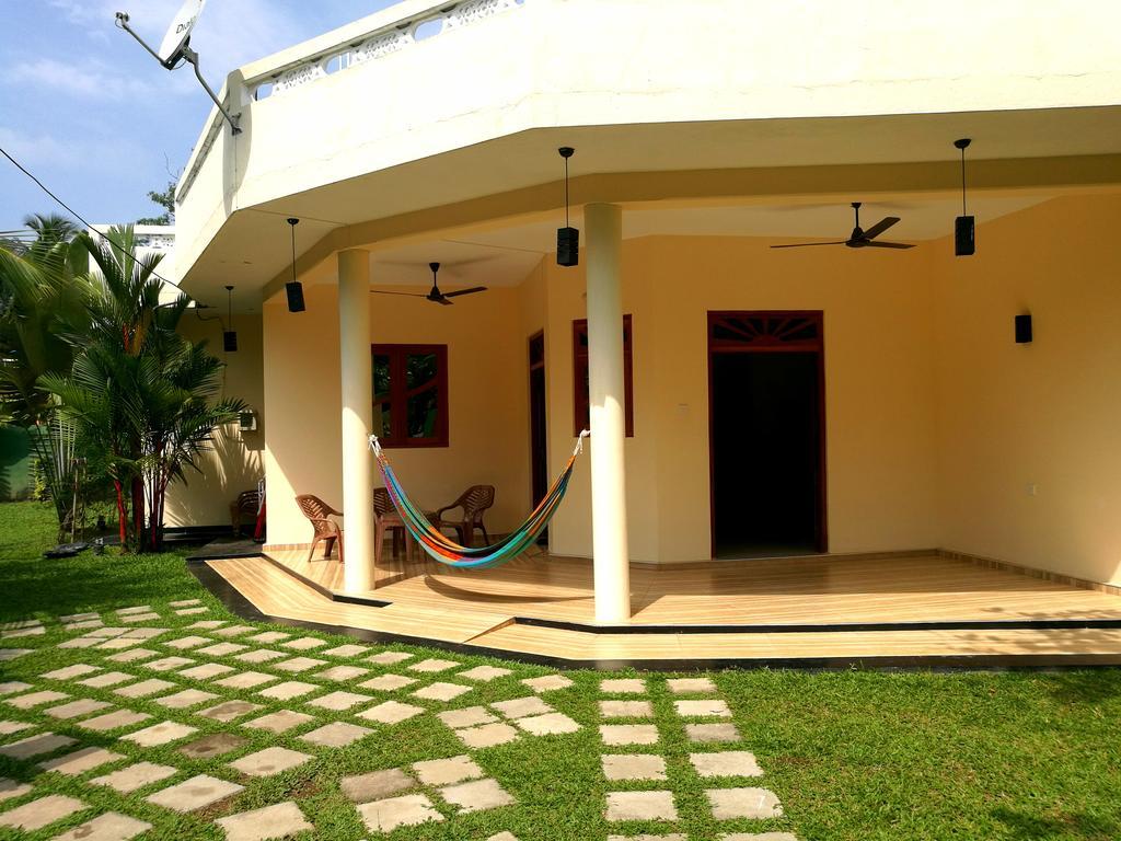 Guesthouse Dilush بيروفالا المظهر الخارجي الصورة